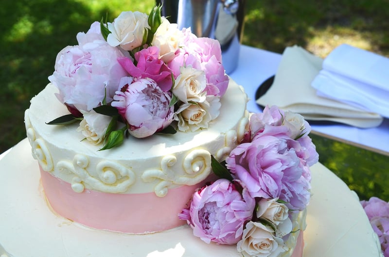 Classic Elegance Wedding Cake